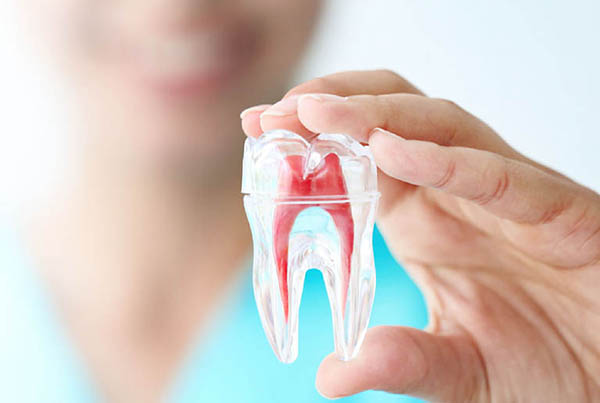 Chữa tủy răng có đau không?