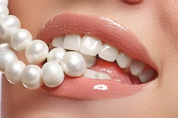 Nên tẩy trắng răng tại nhà hay ở nha khoa?