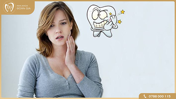 Vì sao phụ nữ mang thai hay mắc các bệnh răng miệng?